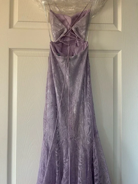 Camilla Lavender Lace Mermaid Dress - Picture 6 of 13